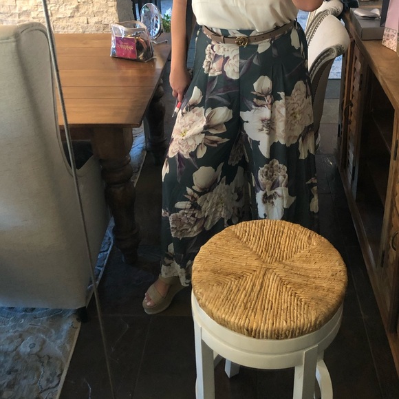 Floral Pants are - Picture 3 of 3